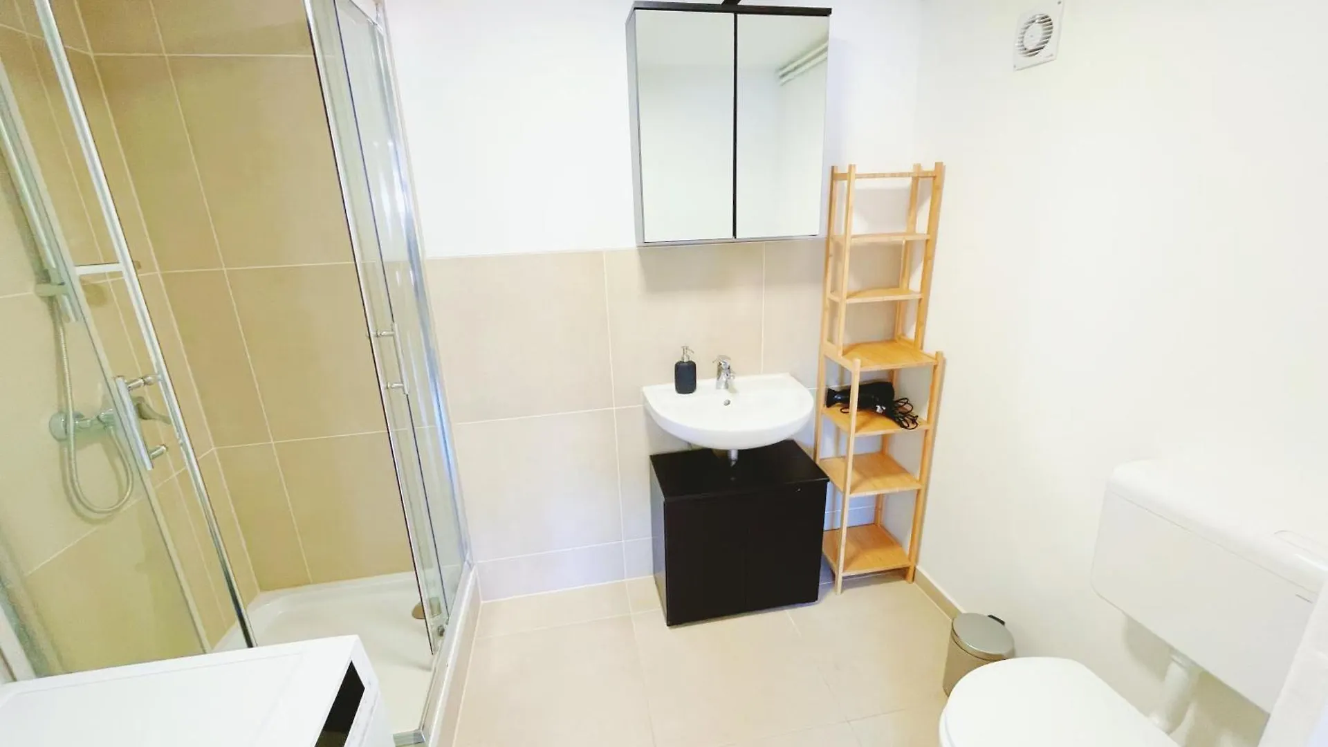 Contactless Self-Check-In - Stayhere Central City Studio 14 Graz Austria